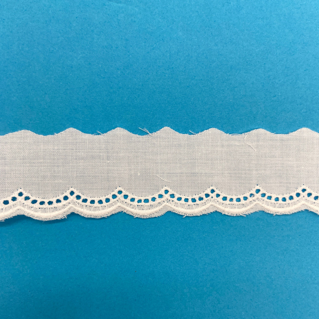 Swiss Edging - White - 64093