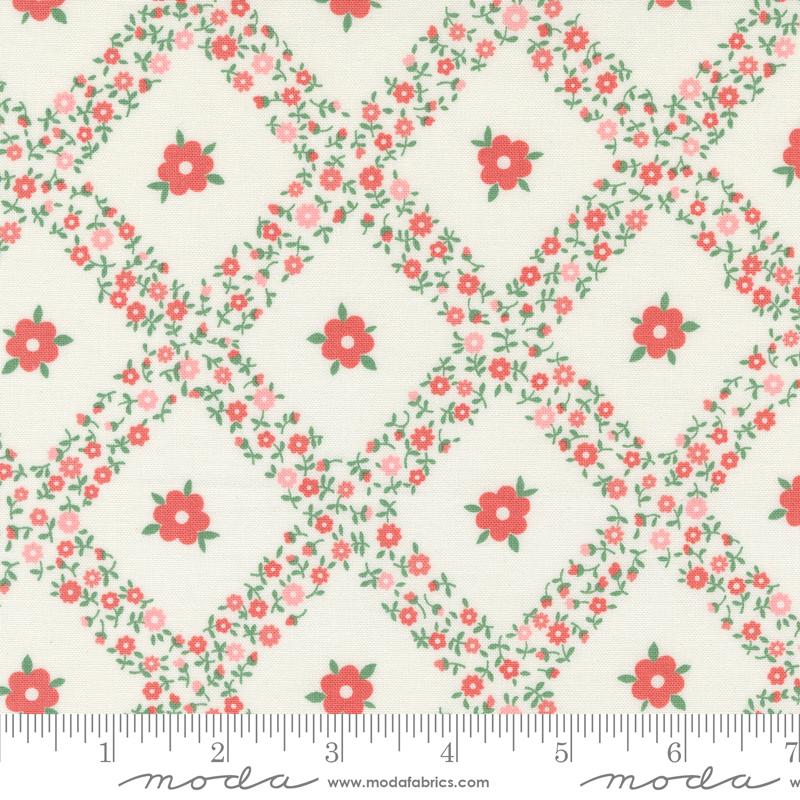 Rosemary Cottage - Trellis Florals Strawberry - 55311 11