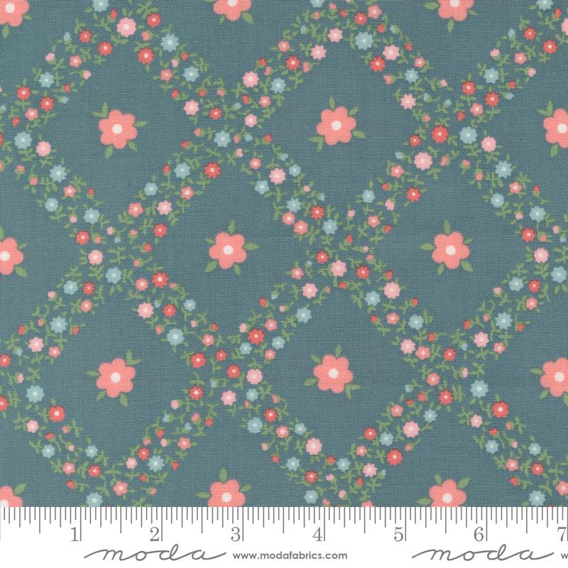 Rosemary Cottage - Trellis Florals Lake - 55311 15
