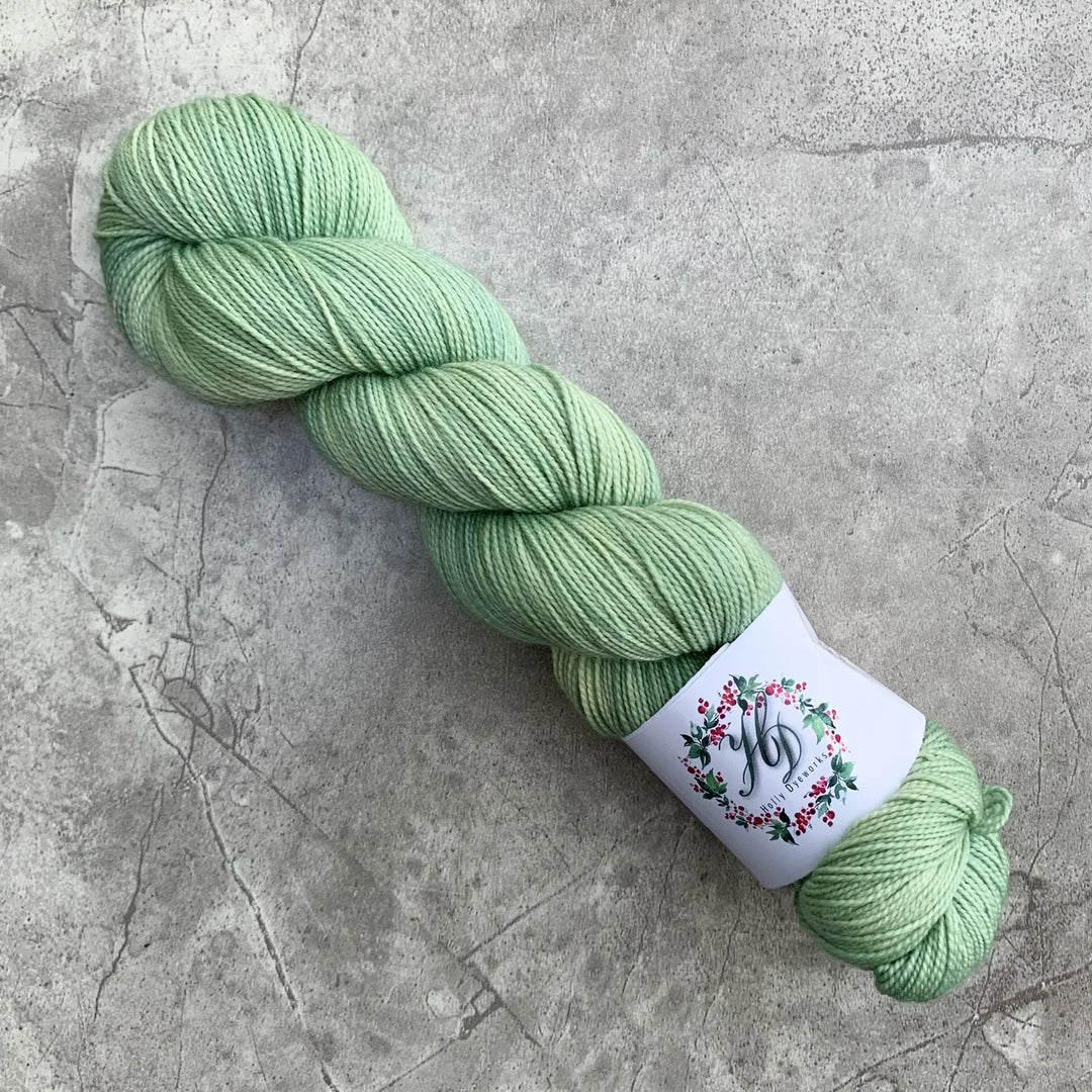 Green Like a Cat - Pine Twist