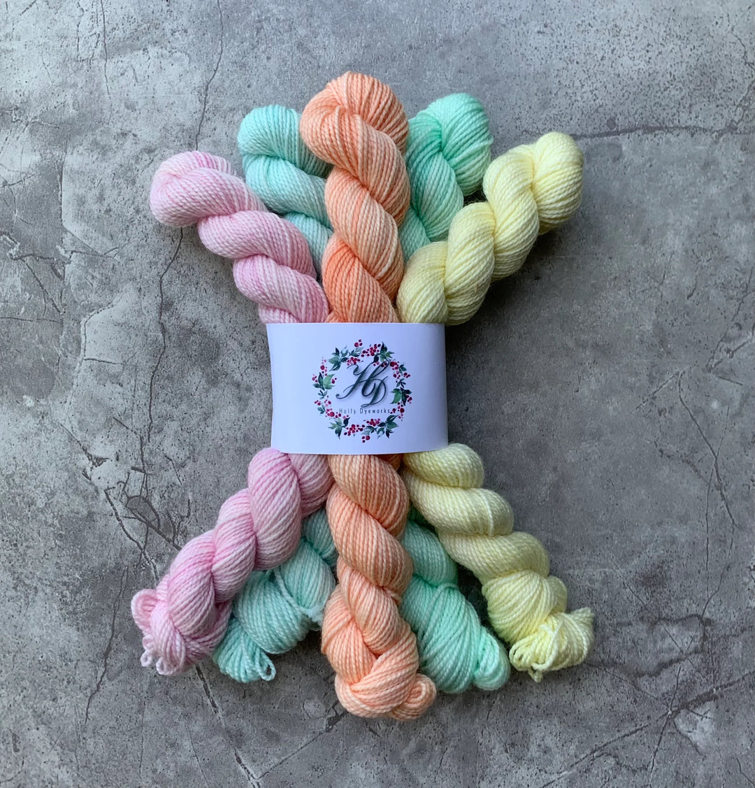Home Minis - Pine Twist
