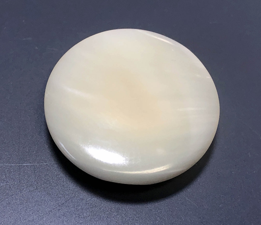 MOP Shank Button - 24L - Natural