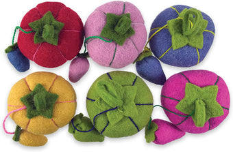 Felt Tomato Pin Cushion- DLFT 1111- Moda