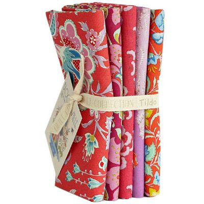 Bloomsville - Fat Quarter Bundle 5 fabrics Tomato/Plum, 20 x 22 in - TIL300159