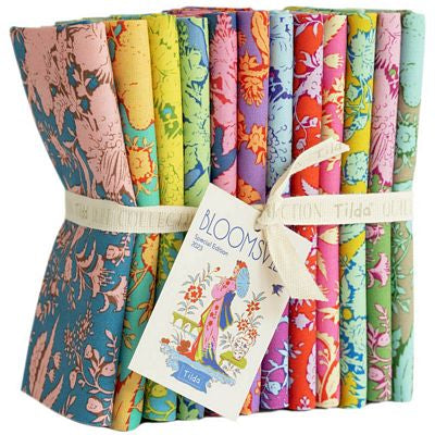 Bloomsville Abloom - Fat Quarter Bundle 12 fabrics, 20 x 22 in - TIL300163