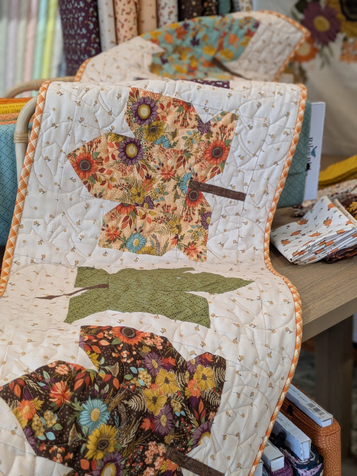 Awe of Autumn Table Runner Kit