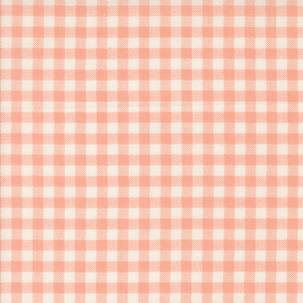 Pink and white gingham pattern