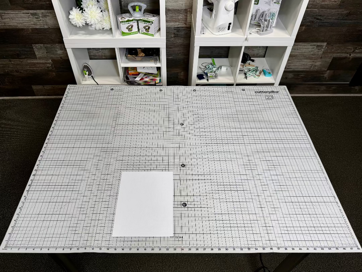 CUTTERPILLAR FLIP AND FOLD 48 SELF-HEALING CUTTING MAT