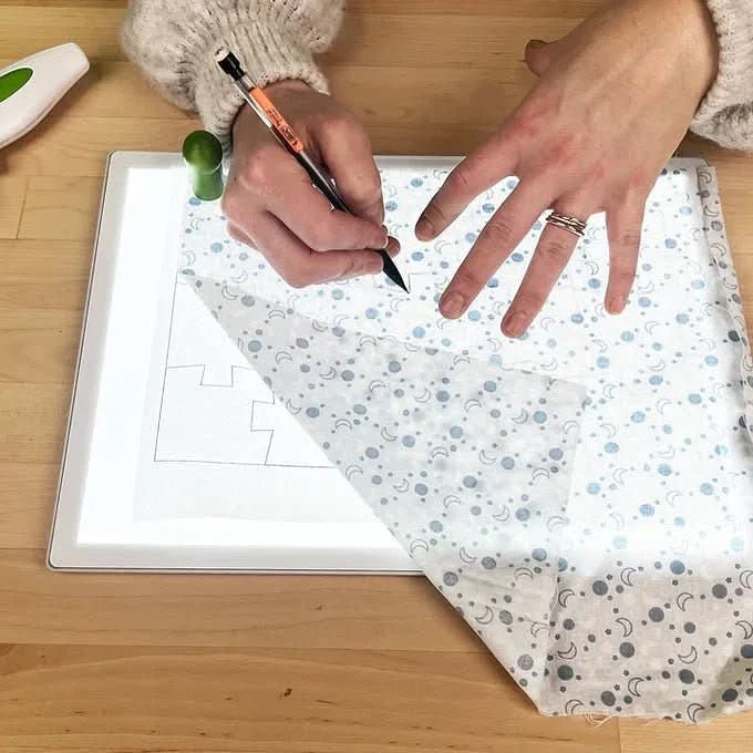 CUTTERPILLAR GLOW MINI LIGHTBOARD