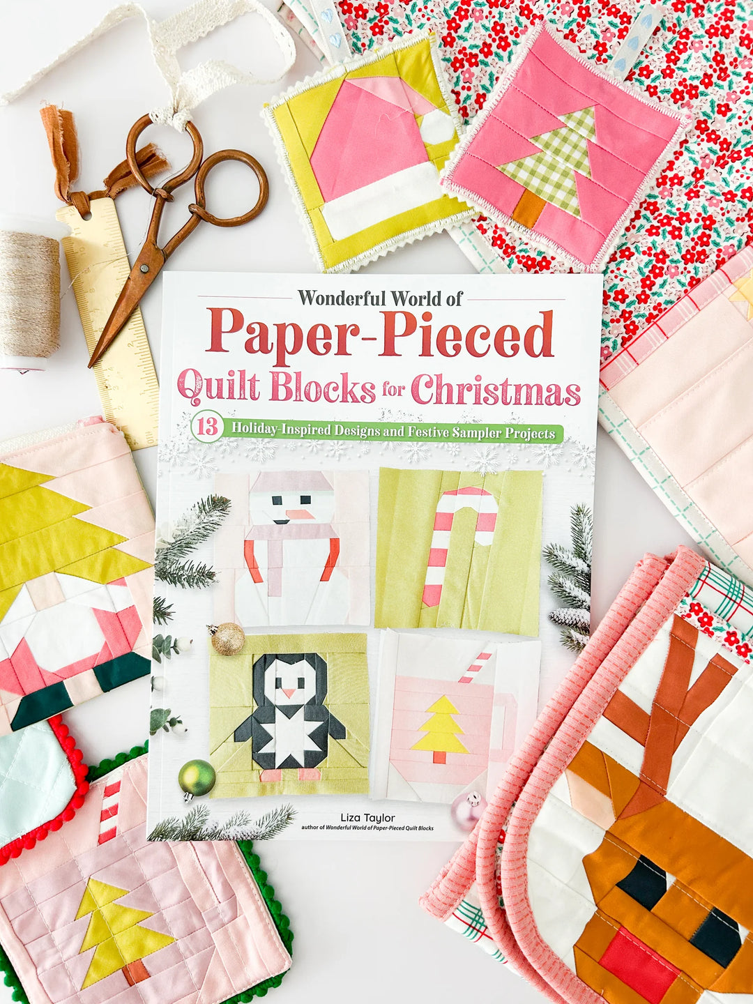 The Wonderful World of Paper Pieced Quilt Blocks for Christmas - FC1595