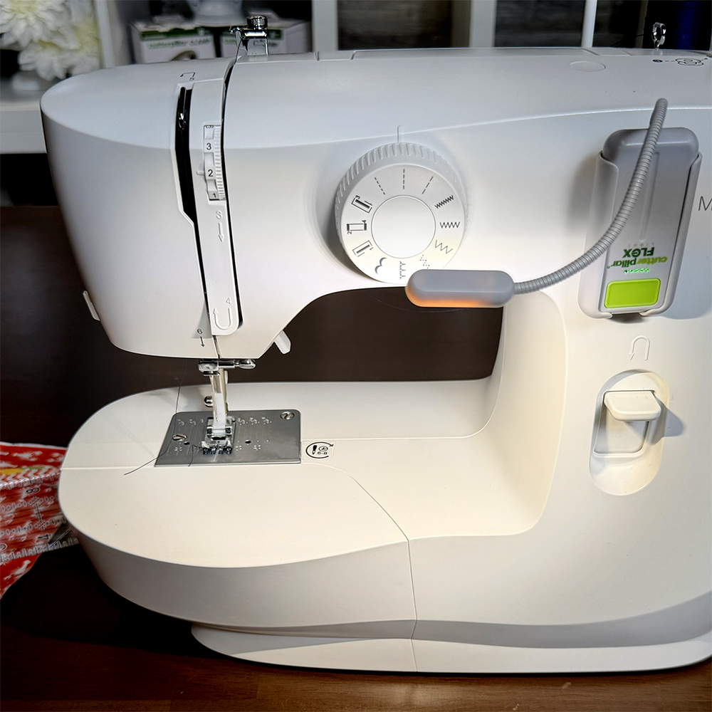 FLEX SEWING MACHINE LIGHT