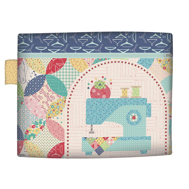 Bag sample with a sewing machine and sewing notions