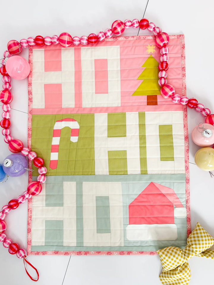 The Wonderful World of Paper Pieced Quilt Blocks for Christmas - FC1595