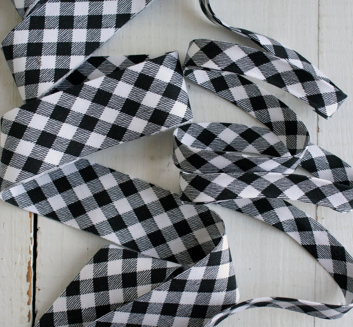 Black and White Gingham Plaid