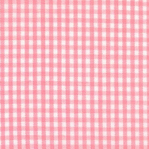 Pink and white checkered pattern