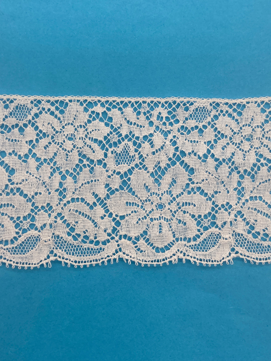 White French Edging White - L-1256
